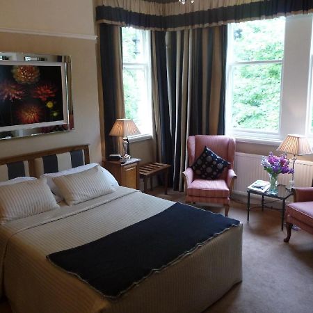 Alexandra Court Panzió Harrogate Kültér fotó
