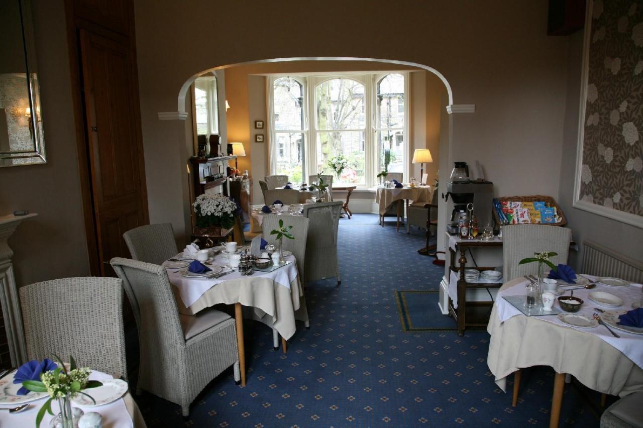 Alexandra Court Panzió Harrogate Kültér fotó