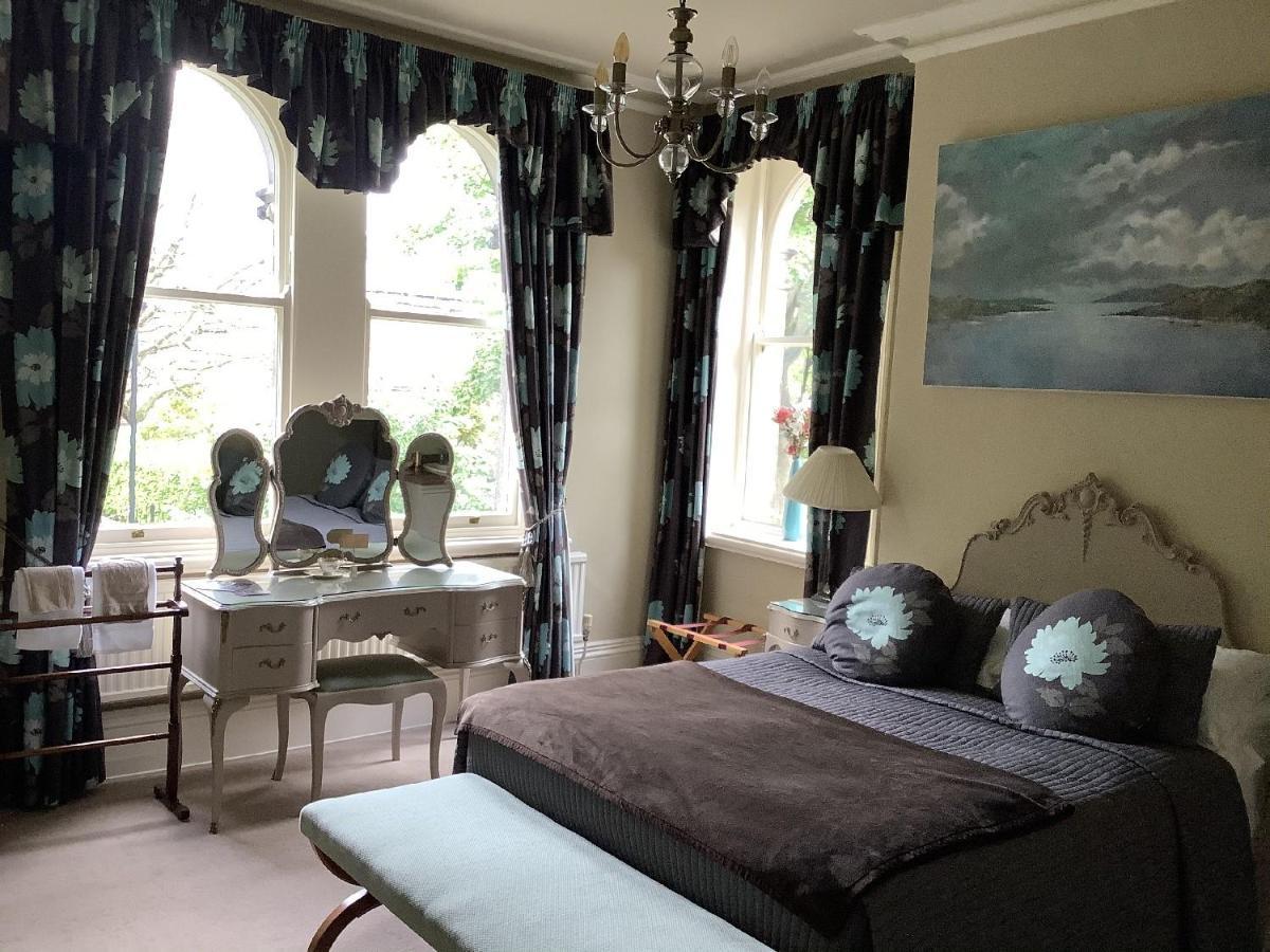 Alexandra Court Panzió Harrogate Kültér fotó